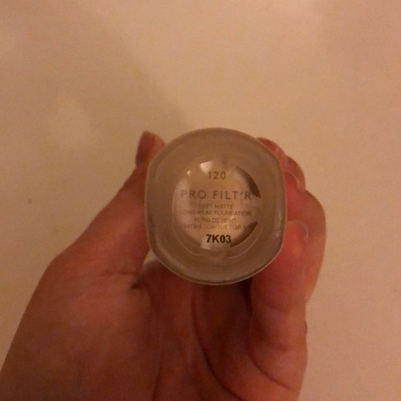 Fenty Pro Filter Foundation shade 120 - Picture 2 of 2